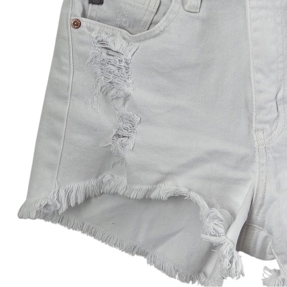 Just USA NWOT High Rise Distressed Denim Shorts Size XS - Picture 4 of 8